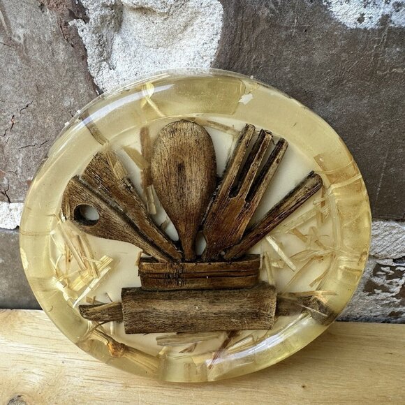 VTG Coasters Lucite Acrylic Resin Wooden Spoons Utensil Straw Wood 3.5" Set Of 2 - Picture 3 of 9